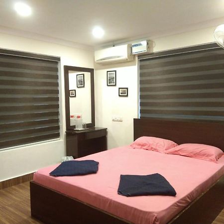 Capital Homestay Thiruvananthapuram Buitenkant foto