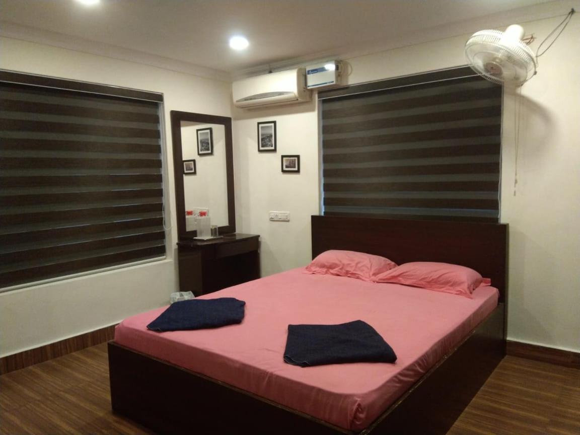 Capital Homestay Thiruvananthapuram Buitenkant foto